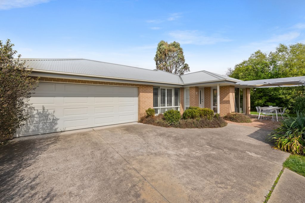 354 Peel Street, Bathurst NSW 2795 - photo 12
