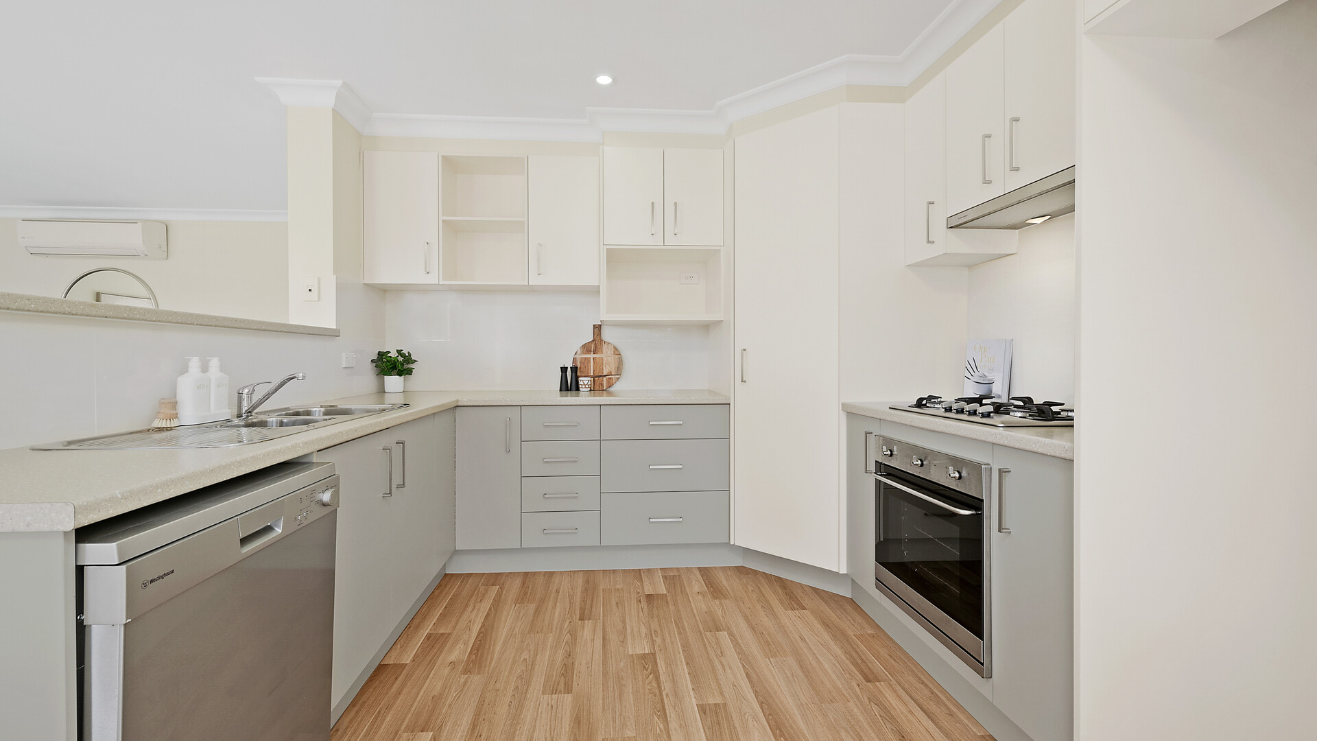 354 Peel Street, Bathurst NSW 2795 - photo 3