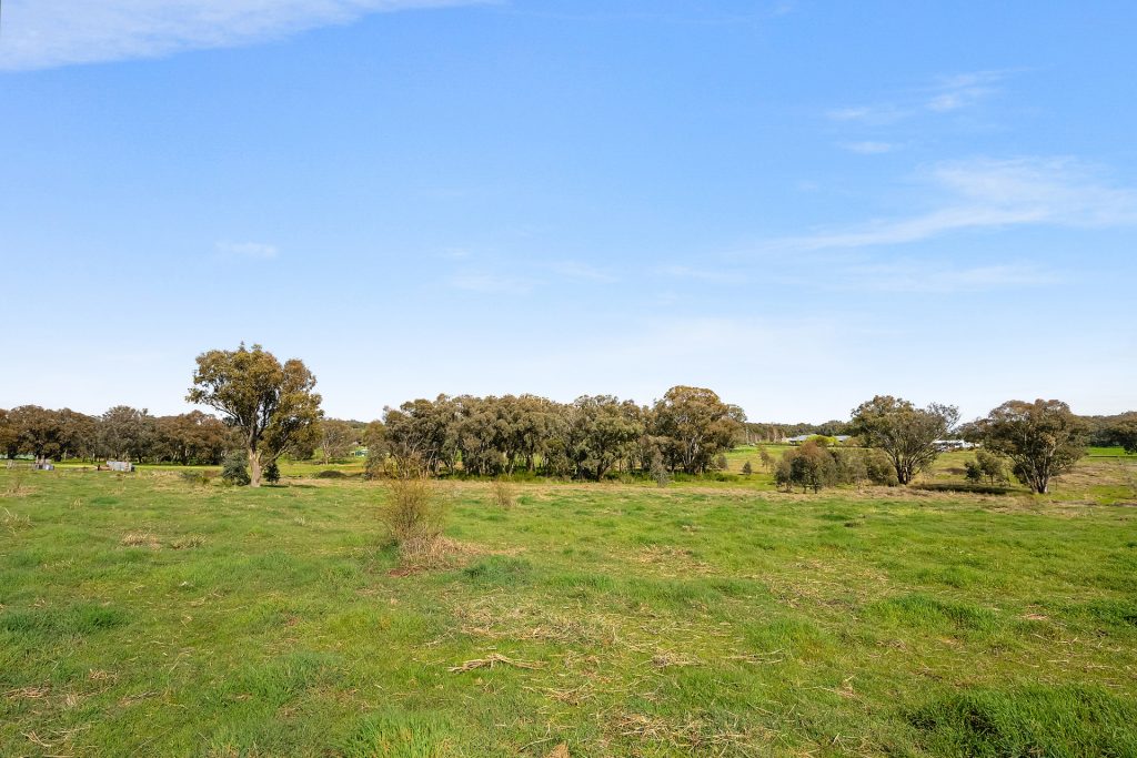 1211 South Bowan Park Road, Orange NSW 2800 - photo 8
