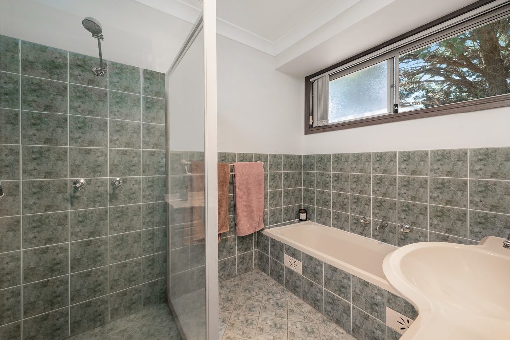 2 Roxburgh Drive, Kelso NSW 2795 - photo 11
