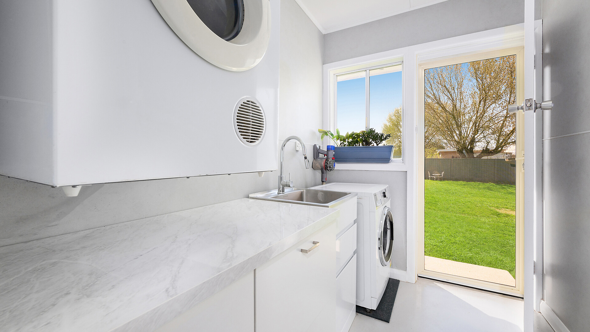 45 Plumb Street, Blayney NSW 2799 - photo 8