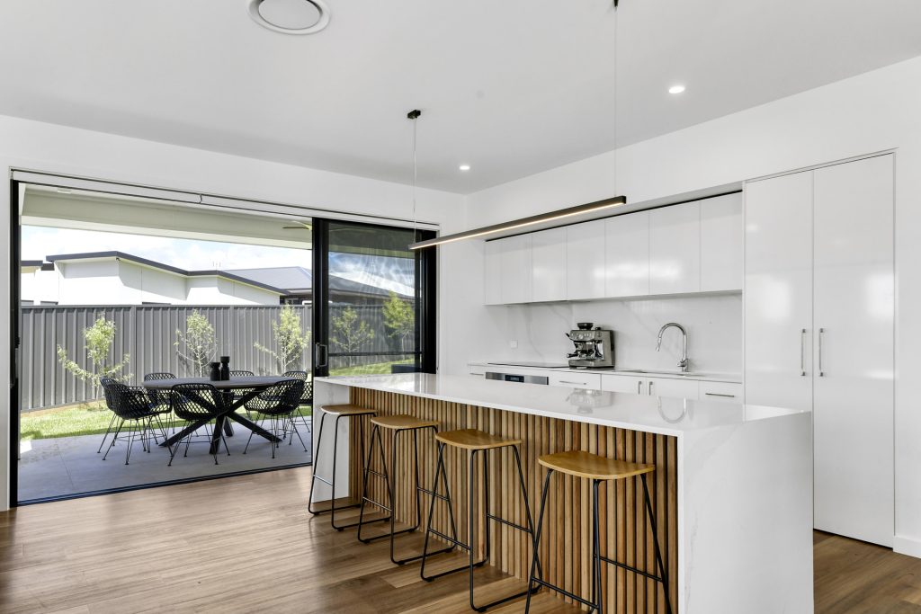 18 Roseteague Way, Orange NSW 2800 - photo 2