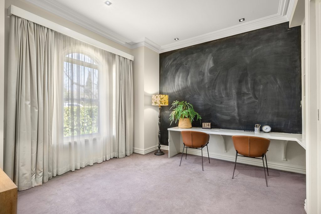 12 Goldfinch Way, Orange NSW 2800 - photo 3