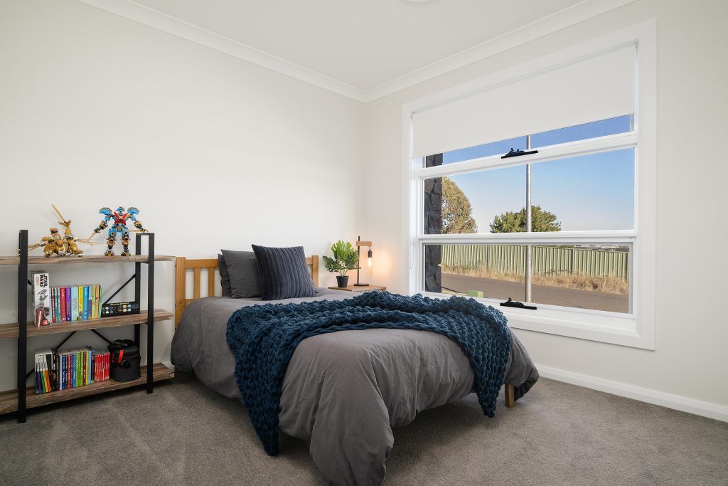 10 Hutchinson Close, Orange NSW 2800 - photo 11