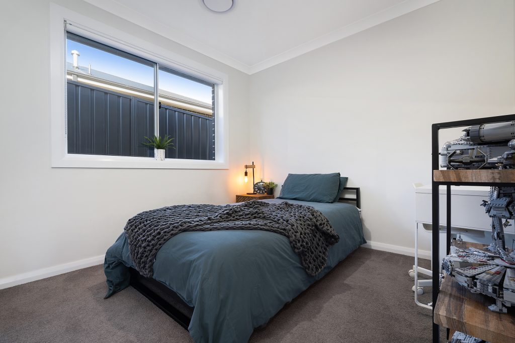 10 Hutchinson Close, Orange NSW 2800 - photo 12