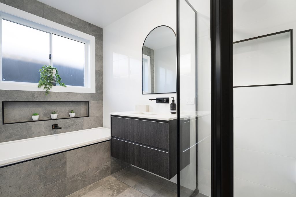 10 Hutchinson Close, Orange NSW 2800 - photo 14