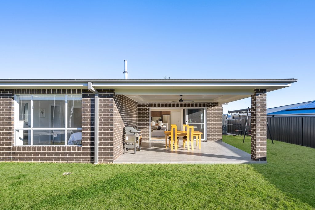 10 Hutchinson Close, Orange NSW 2800 - photo 15
