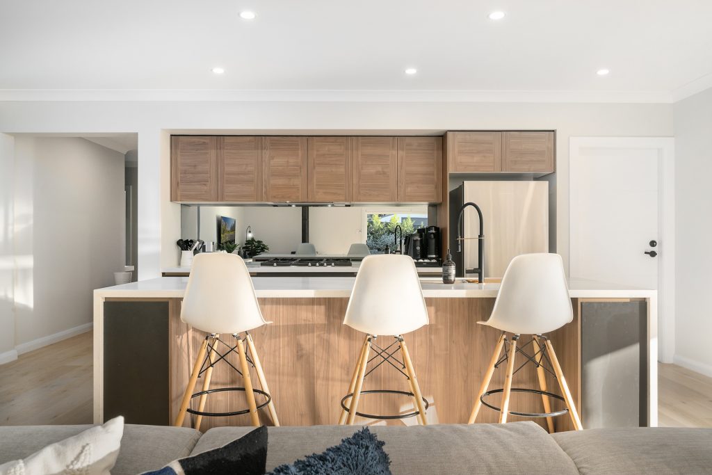 10 Hutchinson Close, Orange NSW 2800 - photo 3