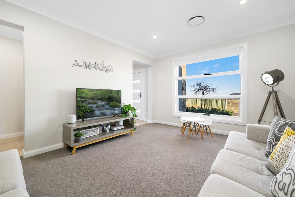 10 Hutchinson Close, Orange NSW 2800 - photo 8