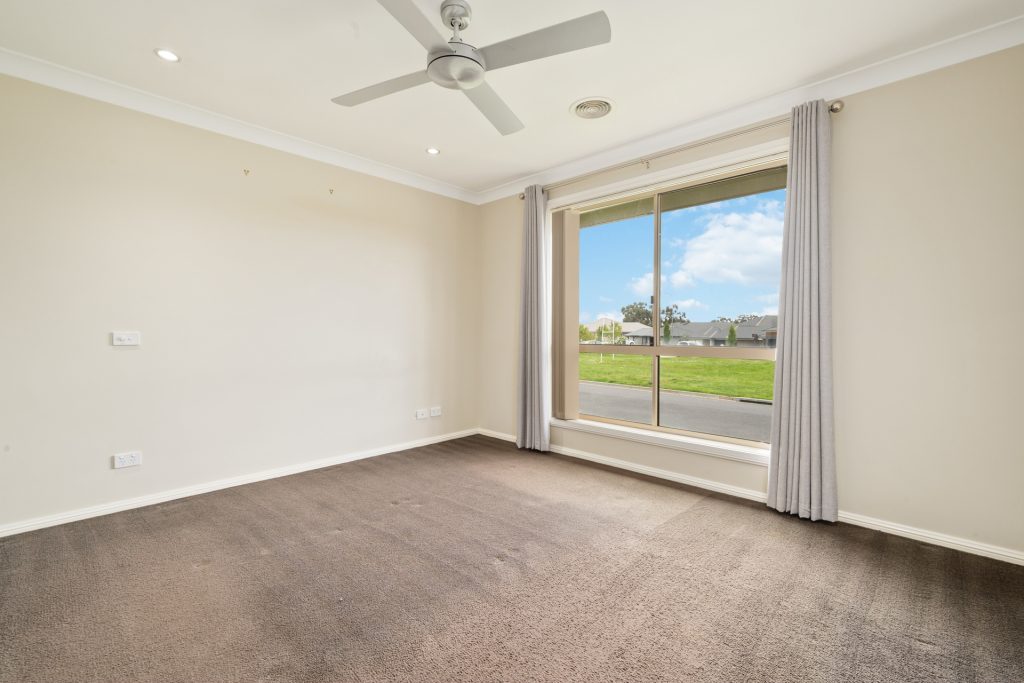 26 Robinson Court, Orange NSW 2800 - photo 13