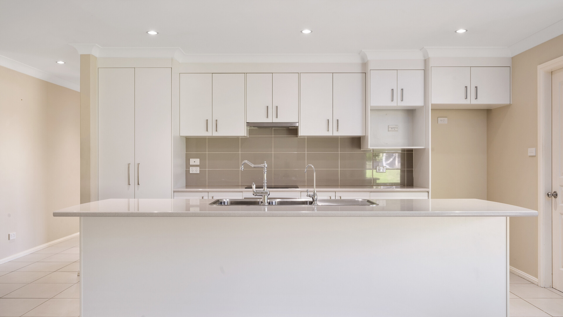 26 Robinson Court, Orange NSW 2800 - photo 3