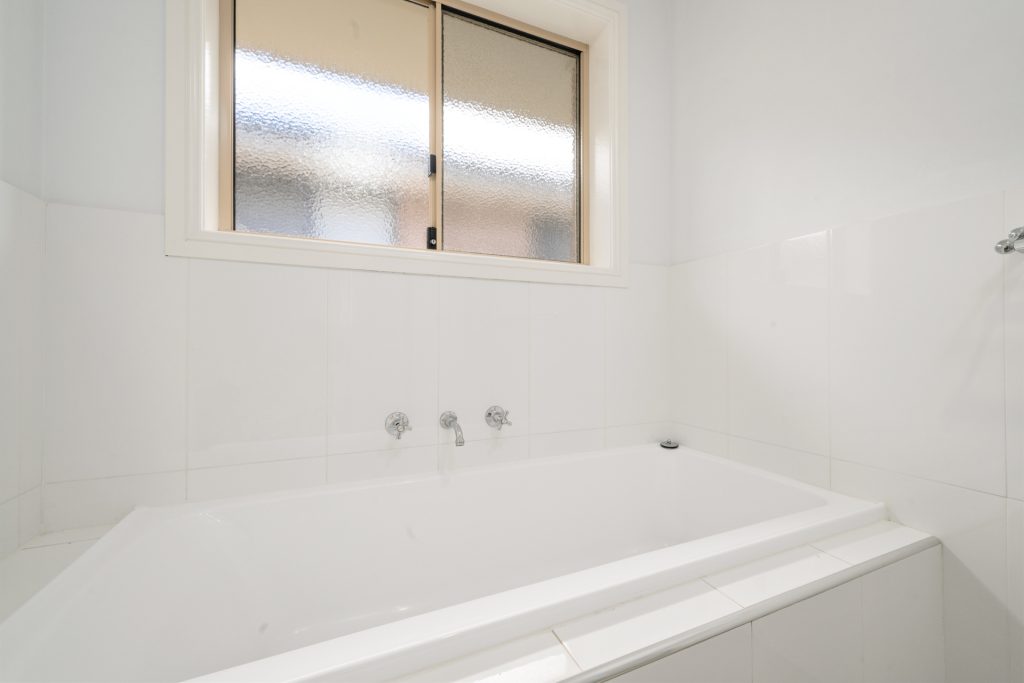 26 Robinson Court, Orange NSW 2800 - photo 10