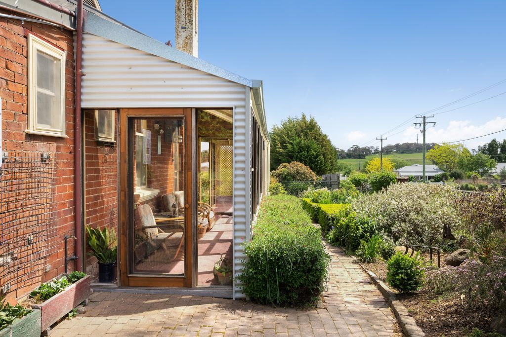 34 Crowson Street, Millthorpe NSW 2798 - photo 12
