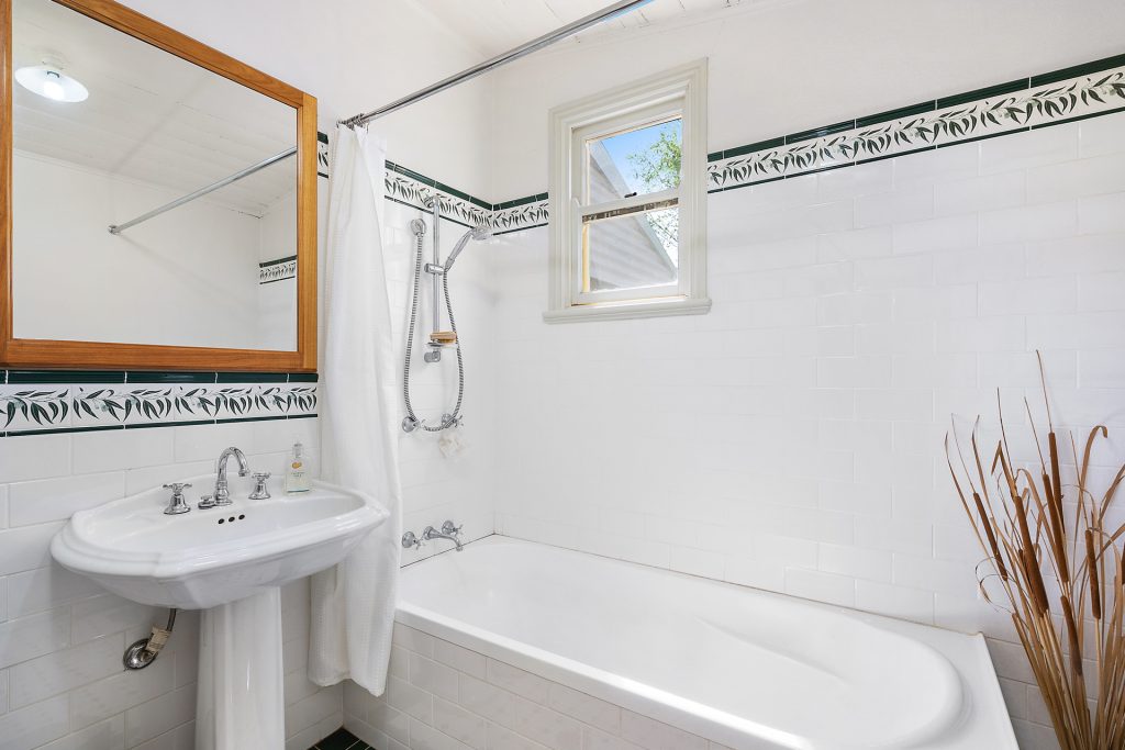 34 Crowson Street, Millthorpe NSW 2798 - photo 8