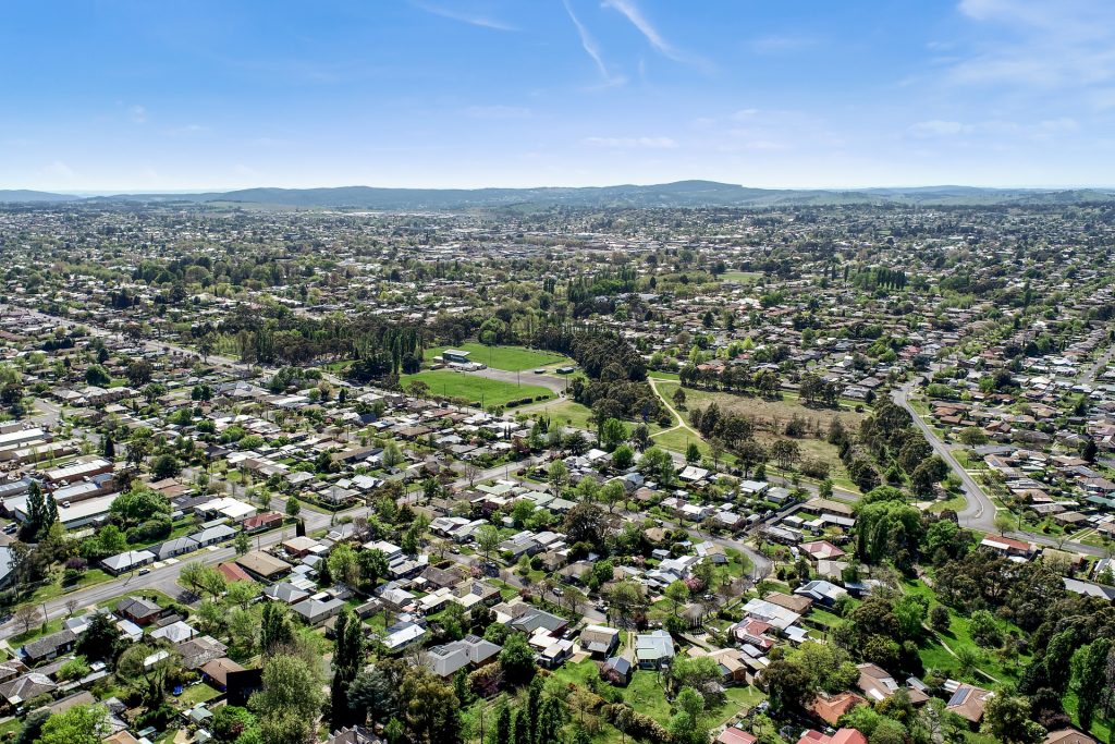 14 Collwood Crescent, Orange NSW 2800 - photo 11