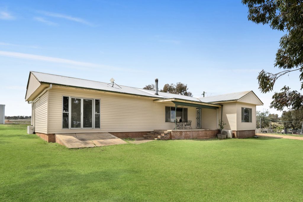 339 South Bowan Park Road, Orange NSW 2800 - photo 8