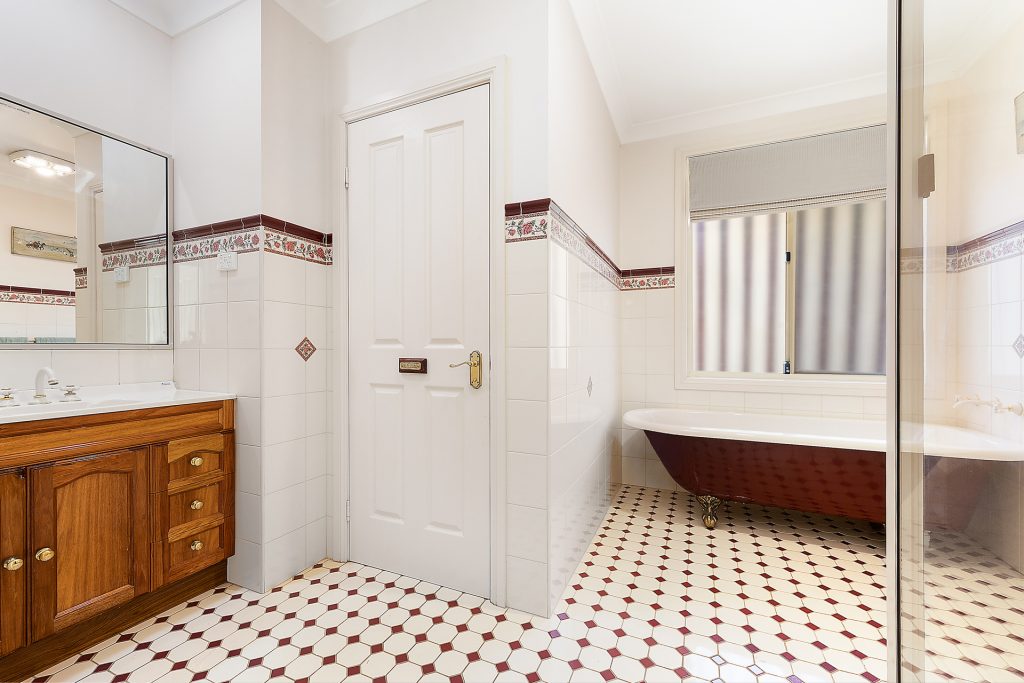 10 Cianfrano Place, Orange NSW 2800 - photo 18