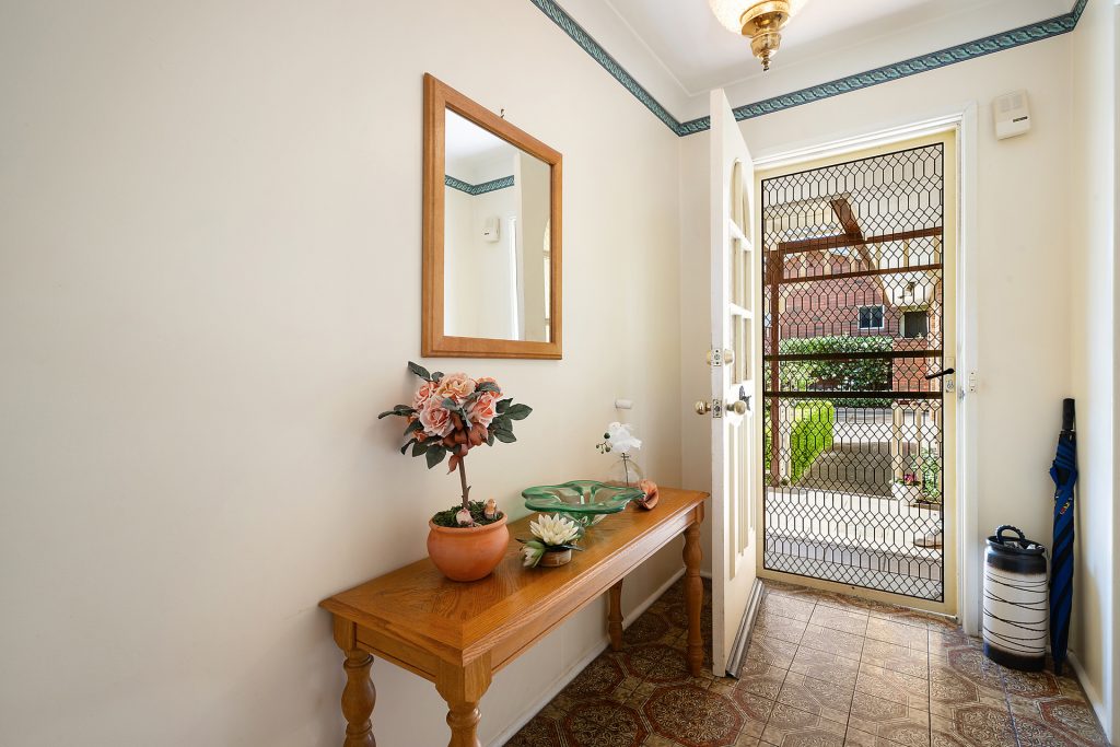 10 Elphinstone Place, Windradyne NSW 2795 - photo 12