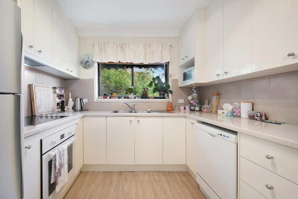 10 Elphinstone Place, Windradyne NSW 2795 - photo 3