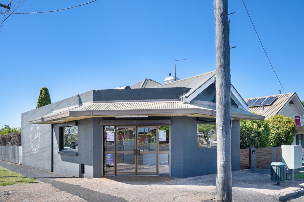 328 Lords Place, Orange NSW 2800 - photo 2