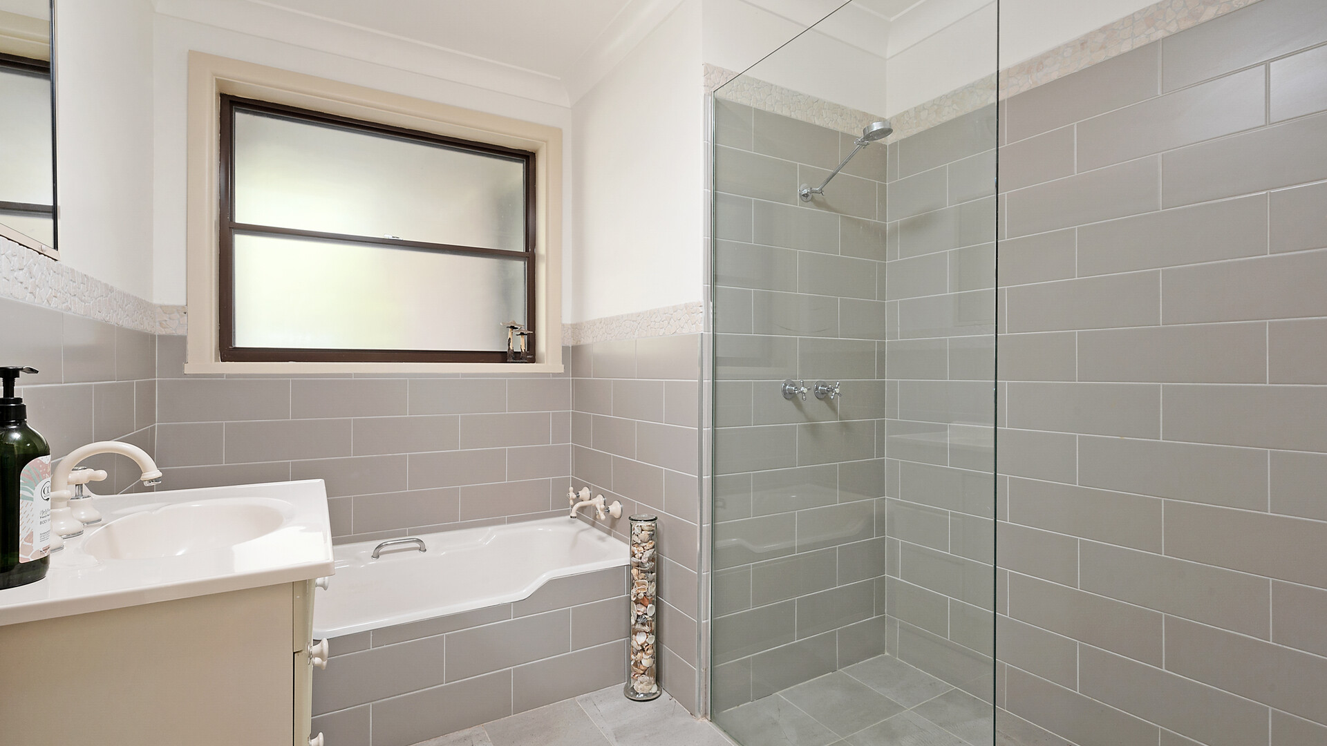 7 Thoopara Place, Orange NSW 2800 - photo 3