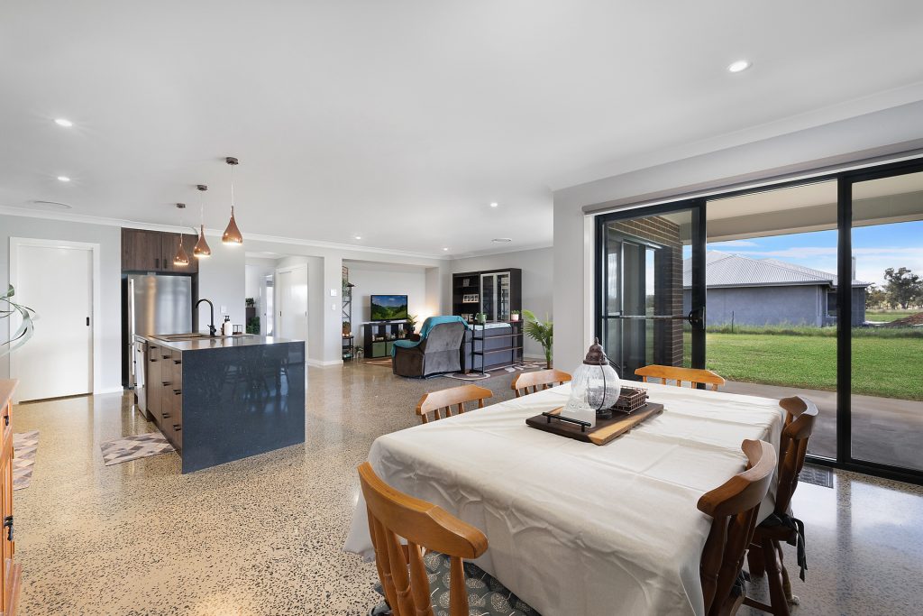 16 Foys Drive, Molong NSW 2866 - photo 5