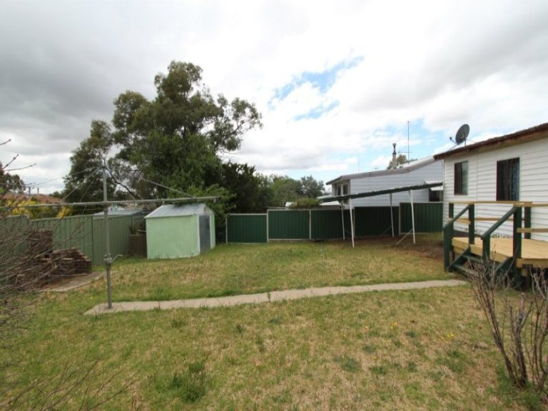 11 Moresby Way, West Bathurst NSW 2795 - photo 4