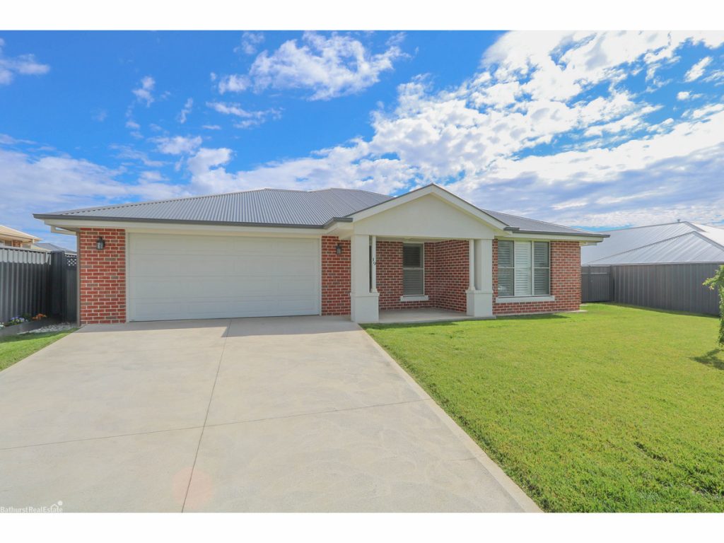 19 Lew Avenue, Eglinton NSW 2795 - McGrath Central West