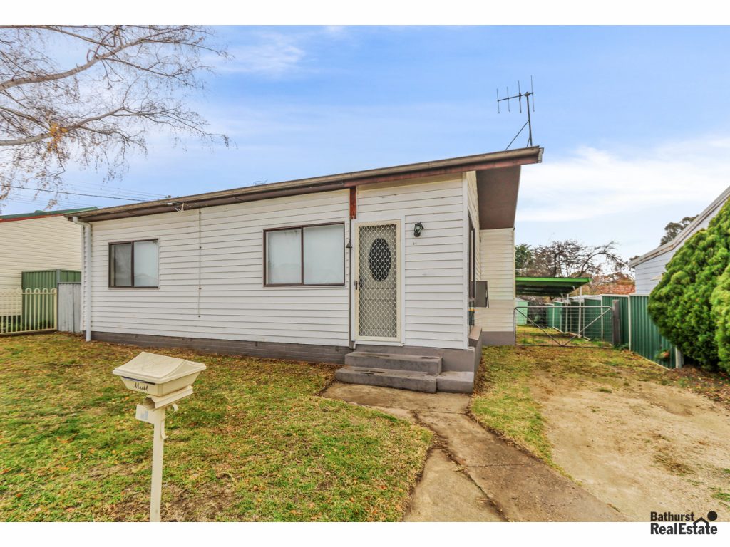 11 Moresby Way, West Bathurst NSW 2795 - McGrath Central West