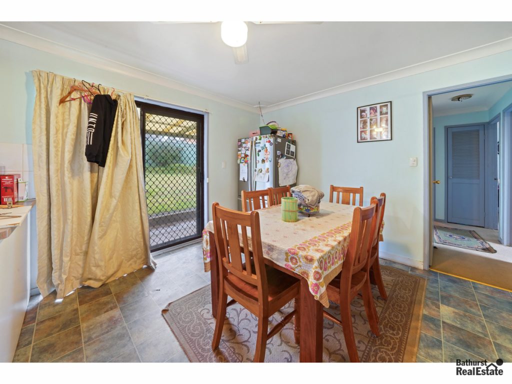 73 Corry Place, Windradyne NSW 2795 - photo 4
