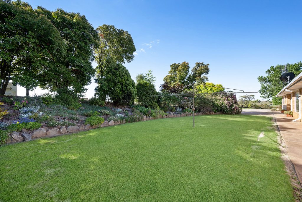 979 The Escort Way, Orange NSW 2800 - photo 19