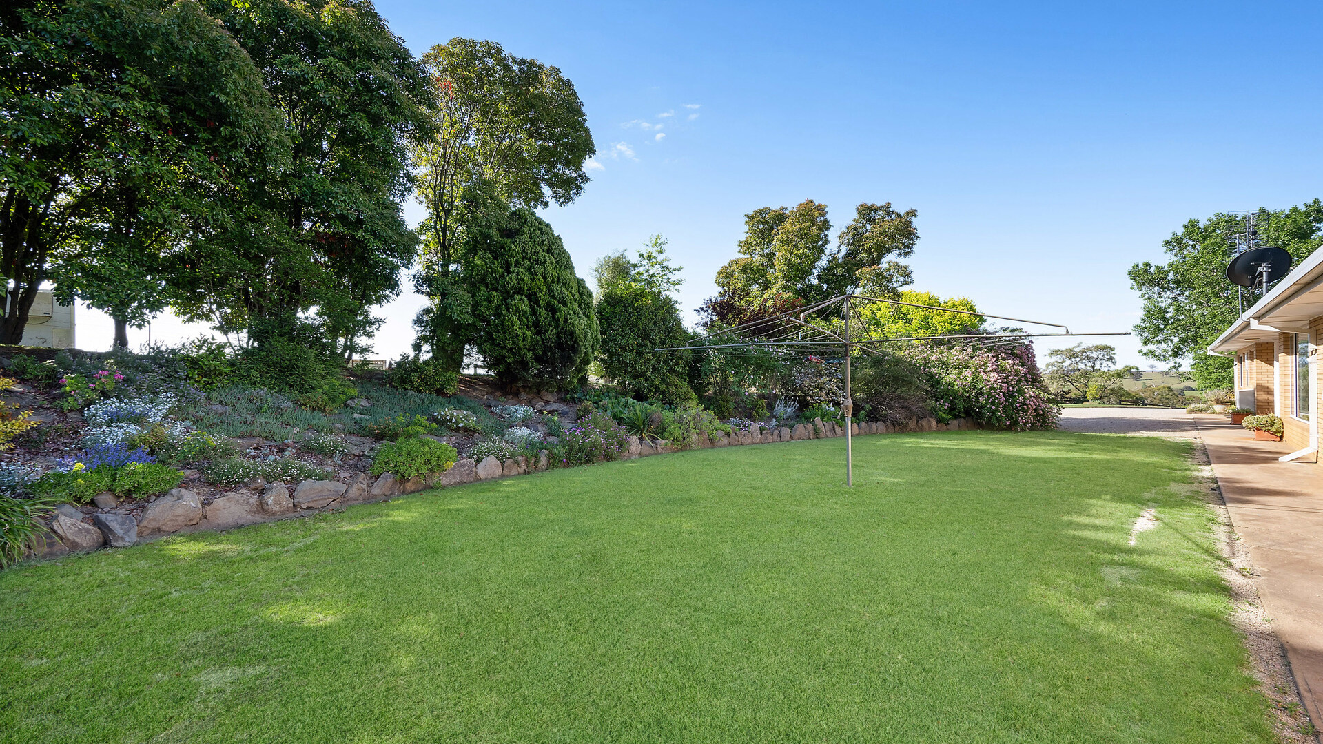 979 The Escort Way, Orange NSW 2800 - photo 19