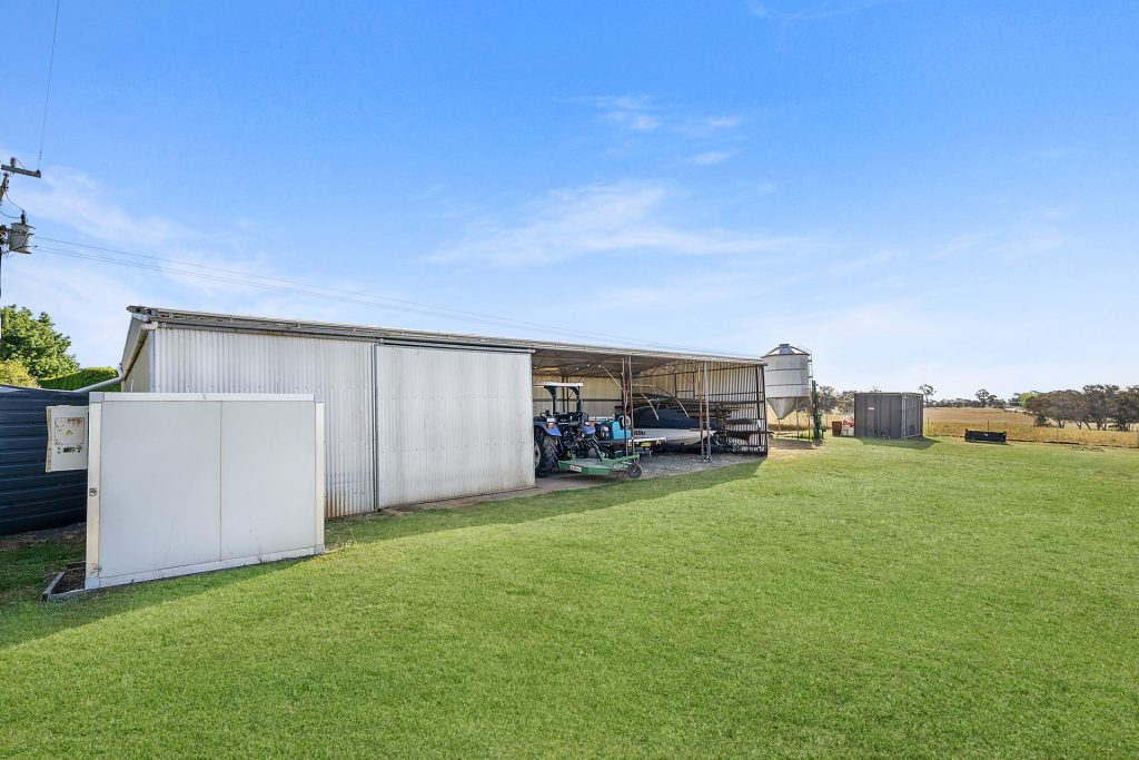 979 The Escort Way, Orange NSW 2800 - photo 20