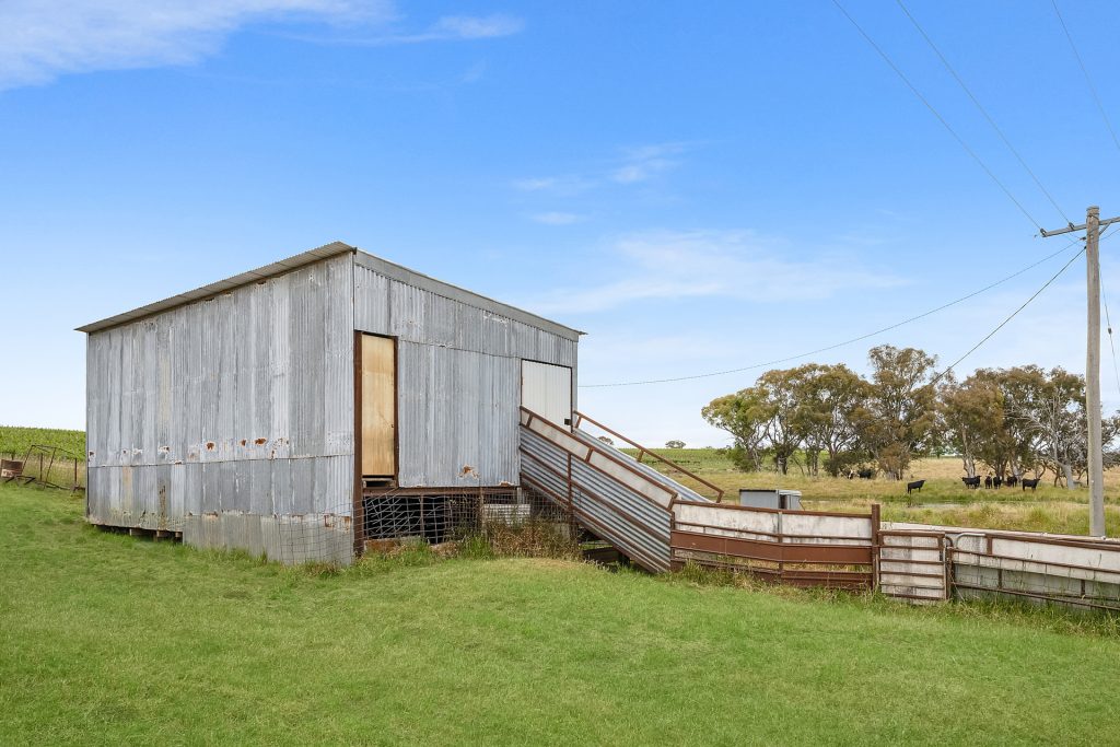 979 The Escort Way, Orange NSW 2800 - photo 30