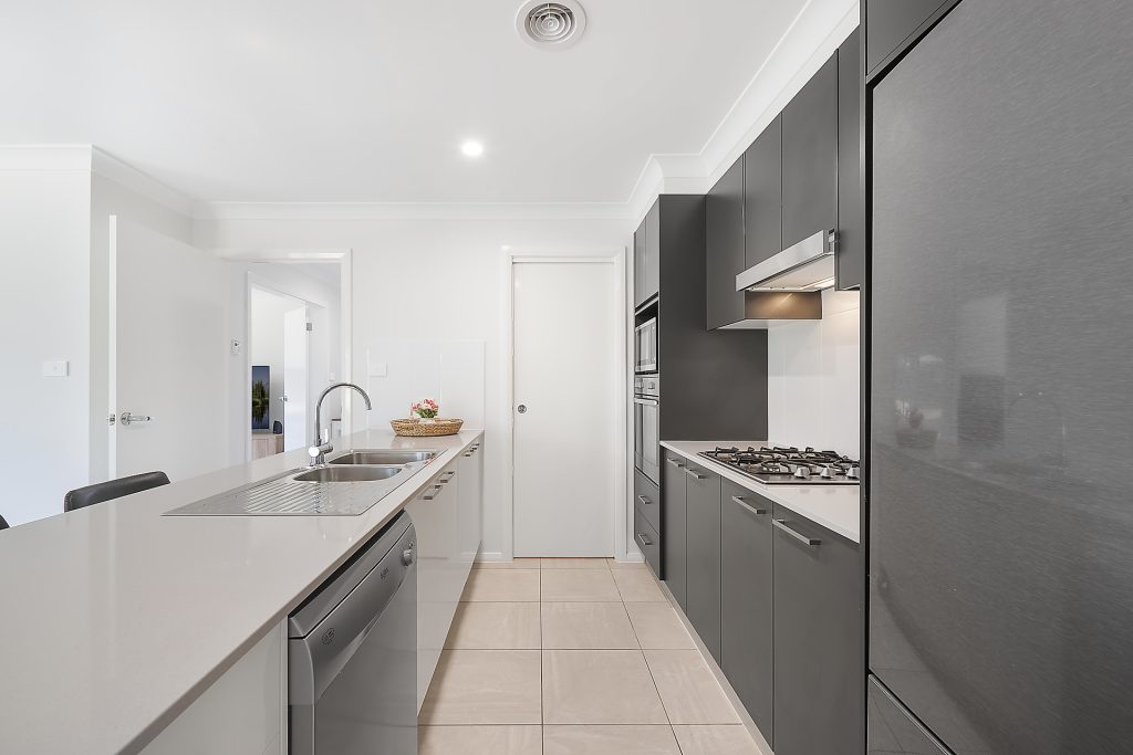 18 Scarborough Street, Orange NSW 2800 - photo 2