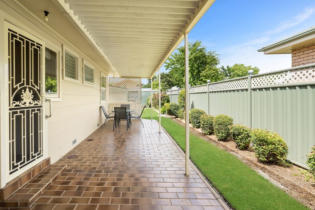 14 Carroll Street, Orange NSW 2800 - photo 11