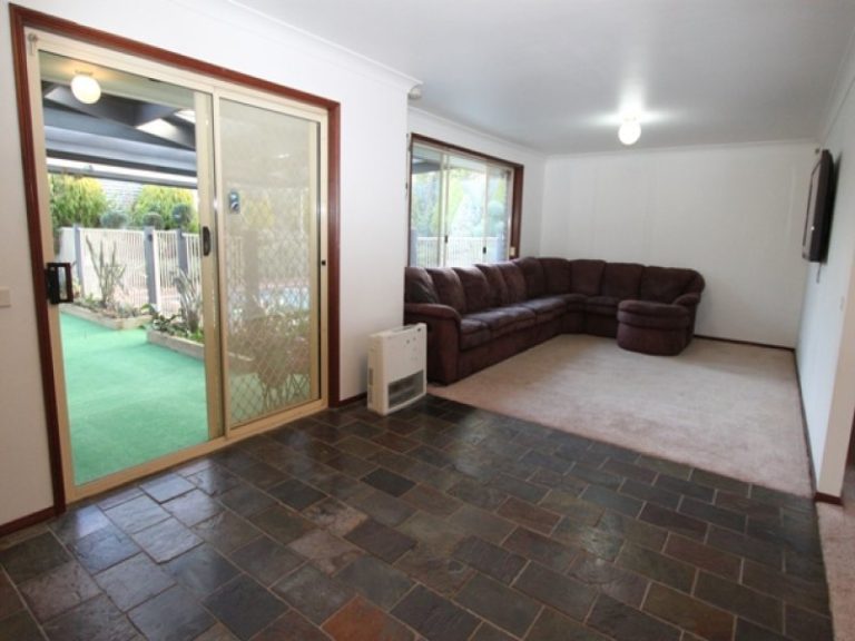 6 Scotford Place, Windradyne NSW 2795 - photo 4