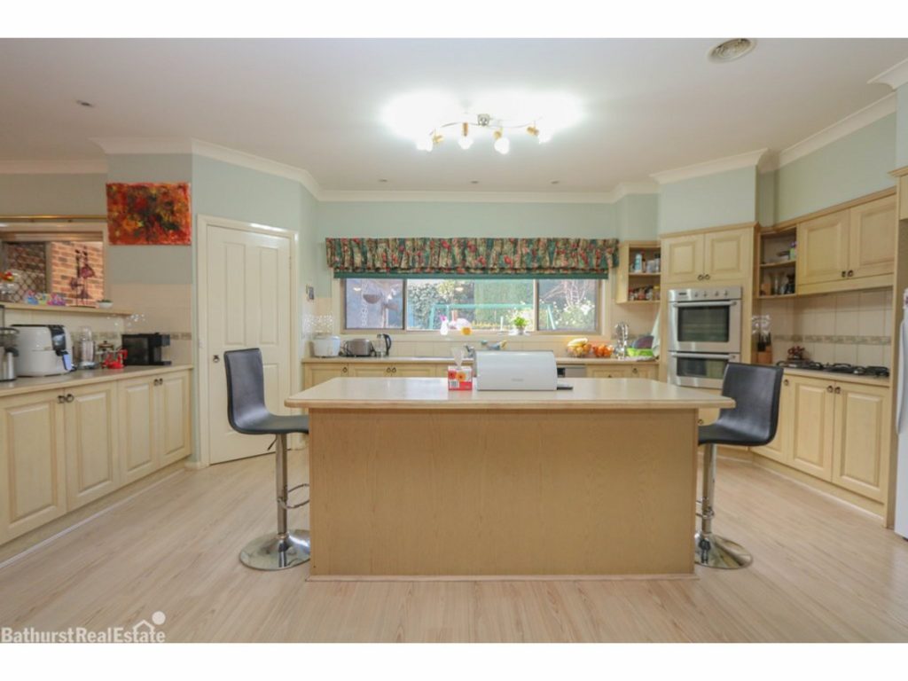 18 Rosemont Avenue, Kelso NSW 2795 - photo 2