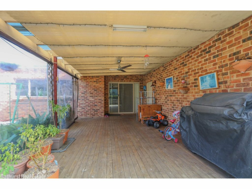 18 Rosemont Avenue, Kelso NSW 2795 - photo 4