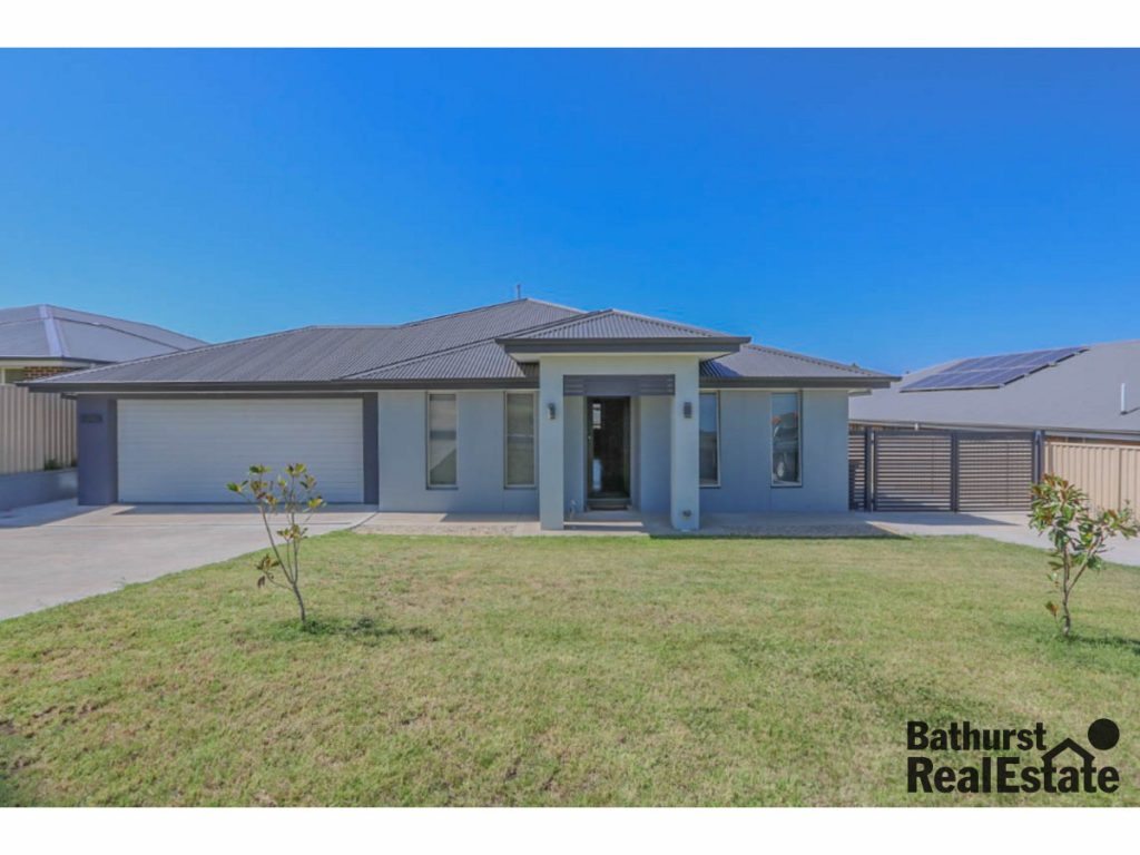 71 Graham Drive, Kelso NSW 2795 - photo 2