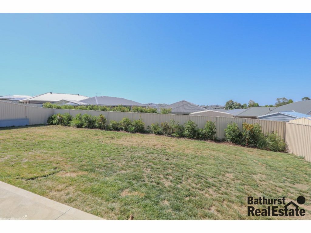 71 Graham Drive, Kelso NSW 2795 - photo 17