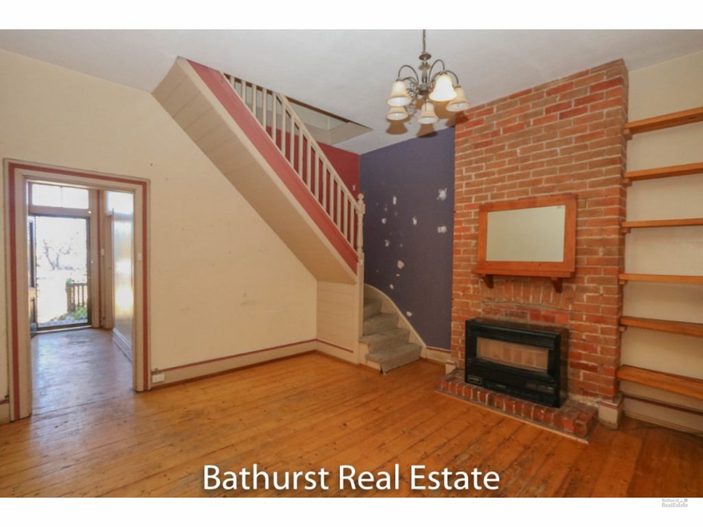 33 Havannah Street, Bathurst NSW 2795 - photo 2