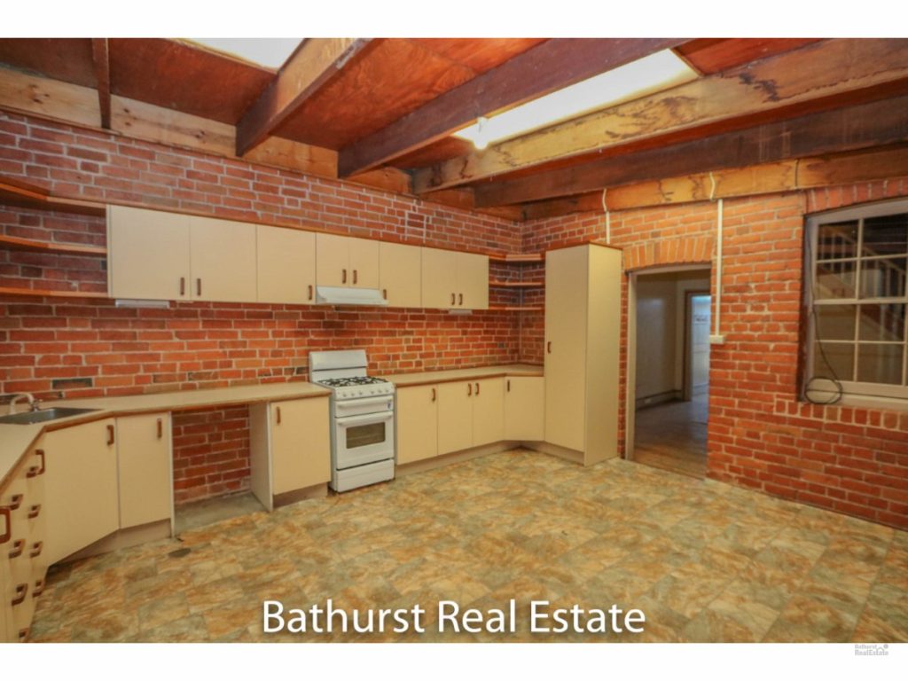 33 Havannah Street, Bathurst NSW 2795 - photo 3