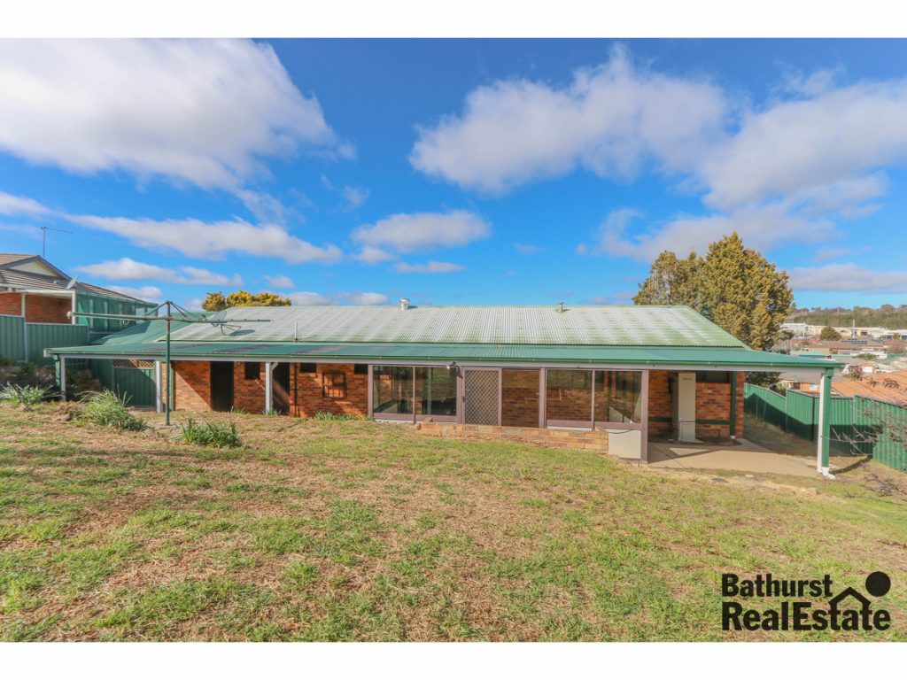 72 Lavelle Street, Windradyne NSW 2795 - photo 11