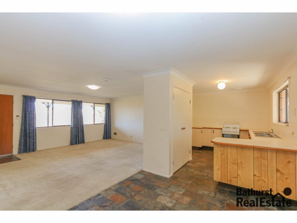 72 Lavelle Street, Windradyne NSW 2795 - photo 3