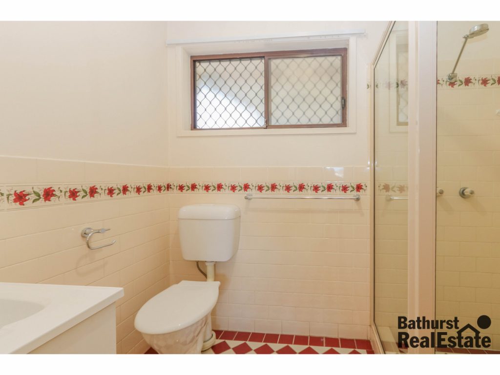 72 Lavelle Street, Windradyne NSW 2795 - photo 5