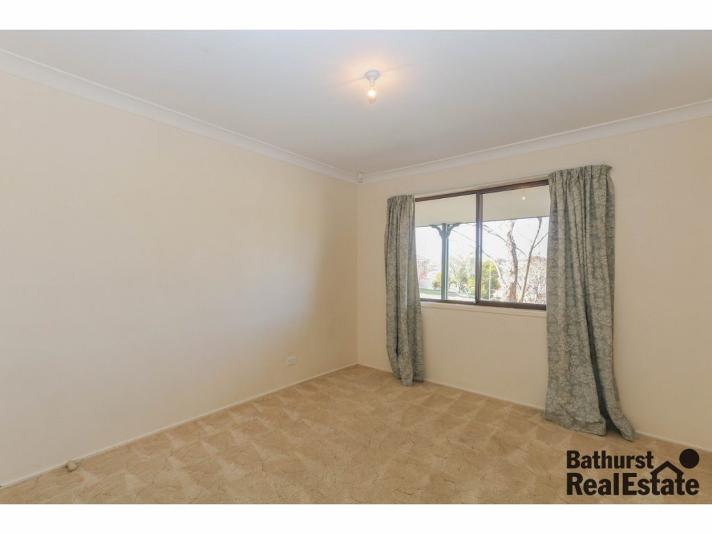 72 Lavelle Street, Windradyne NSW 2795 - photo 6