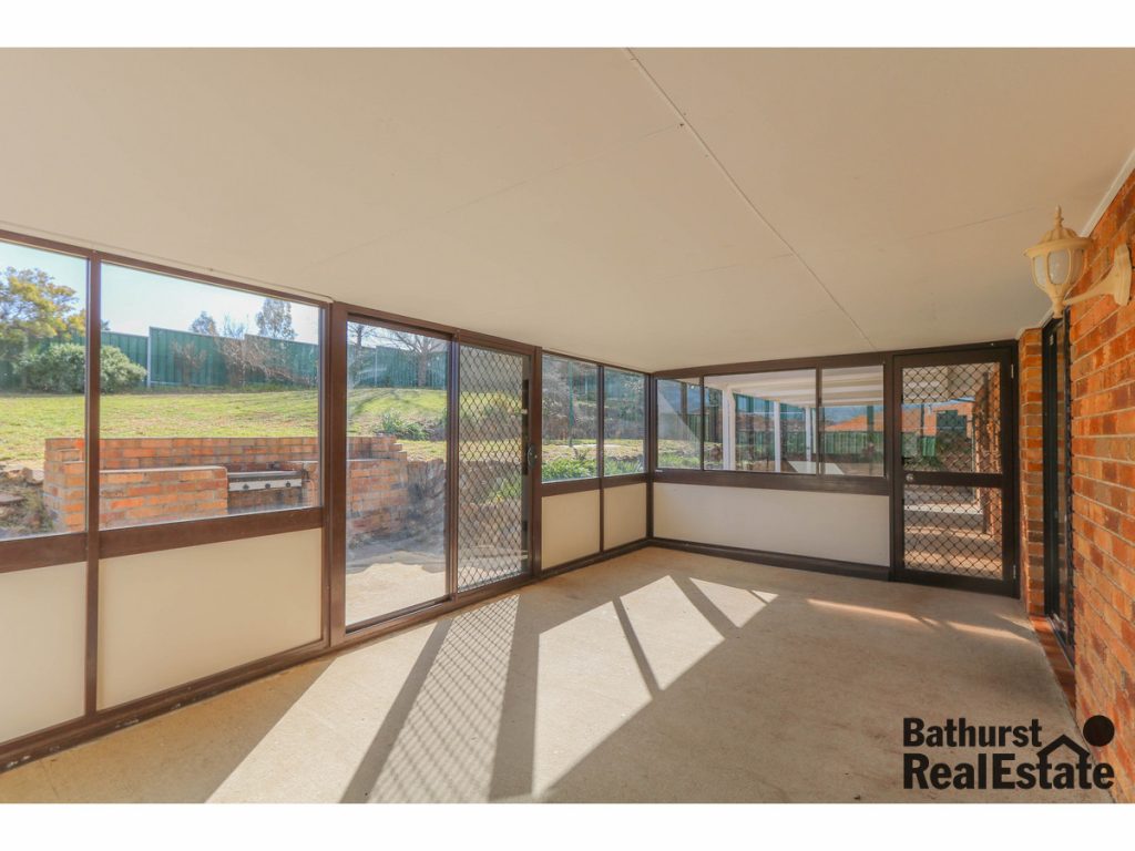 72 Lavelle Street, Windradyne NSW 2795 - photo 10