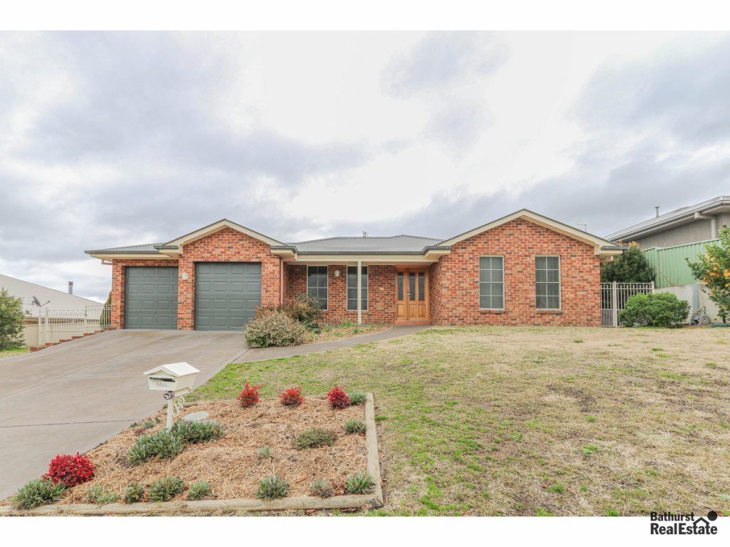 9 Arnold Court, Kelso NSW 2795 - McGrath Central West