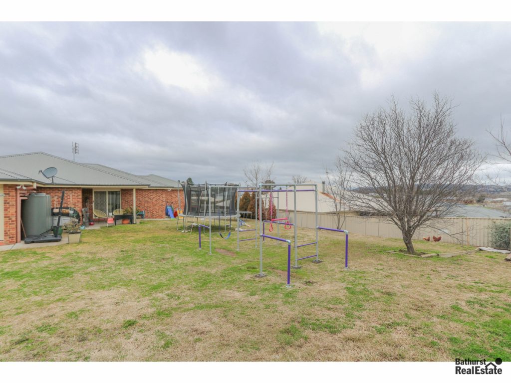 9 Arnold Court, Kelso NSW 2795 - photo 12